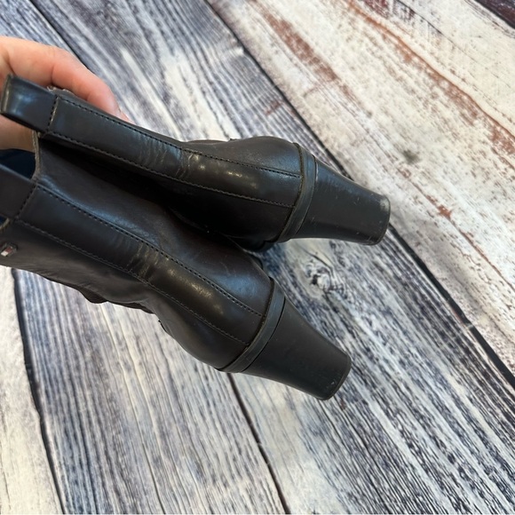 Vintage Tommy Hilfiger Brown Leather Square Toe Heeled Booties - Picture 7 of 11